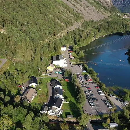 Gjestgiverier Trolltunga Odda